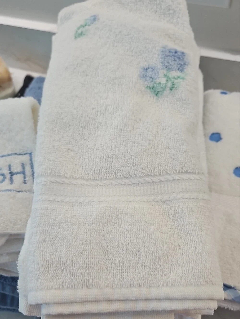 100 % Cotton White and Dusty Blue Embroidered Bath Towel Set